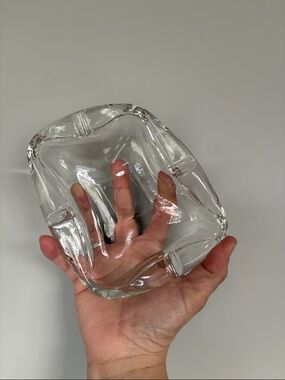 Vintage Retro ANCHOR HOCKING Swedish Modern Free Organic Form Clear Ashtray MCM